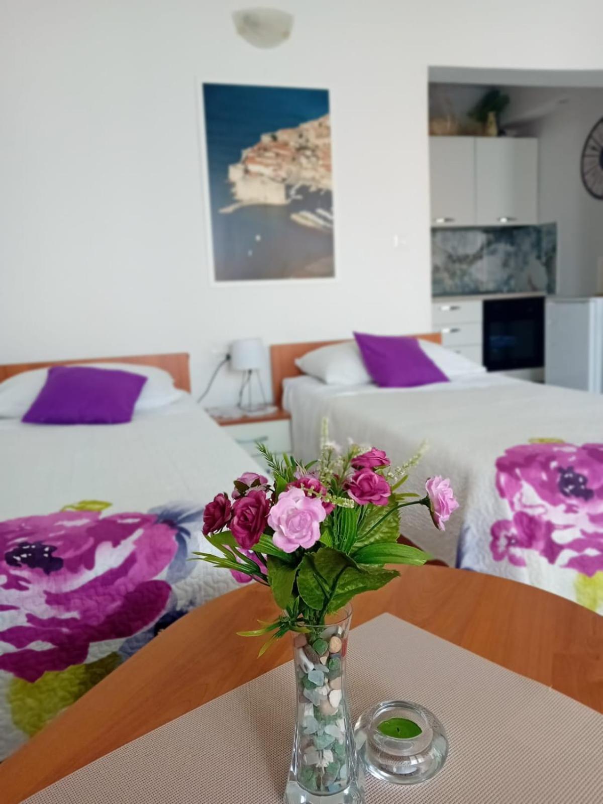 Ploce Apartment *